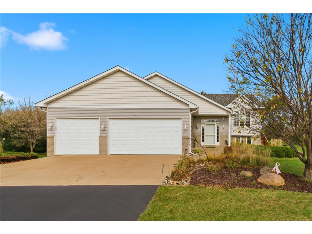 696 Buttercup Court Troy Twp WI 54016 6805542 image1