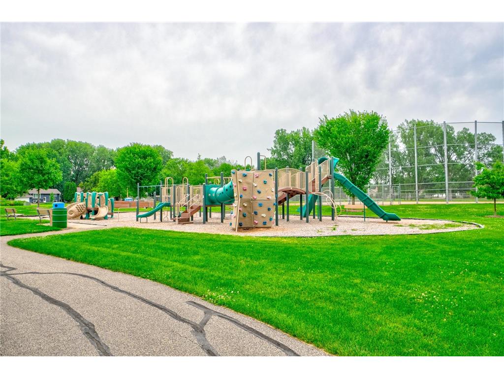 696 Monn Avenue Vadnais Heights MN 55127 7081236 image15