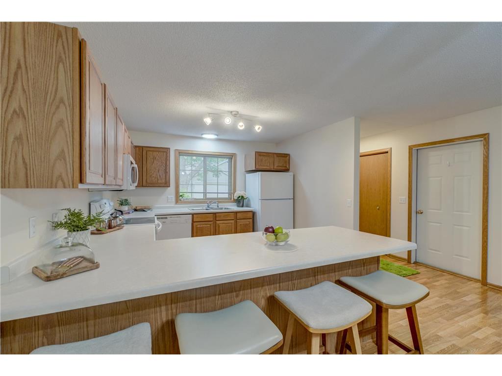 696 Monn Avenue Vadnais Heights MN 55127 7081236 image4