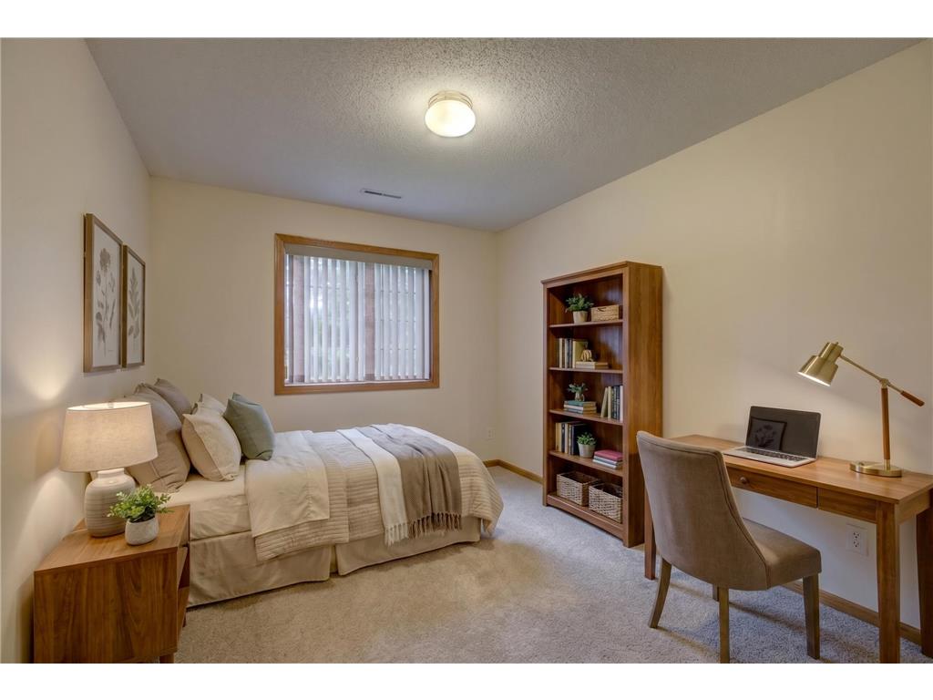 696 Monn Avenue Vadnais Heights MN 55127 7081236 image9