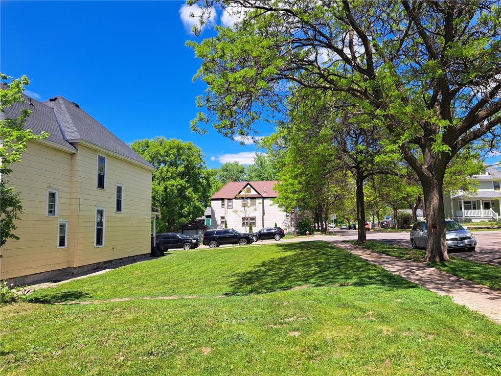 696 Sims Avenue Saint Paul MN 55106 7079076 image2