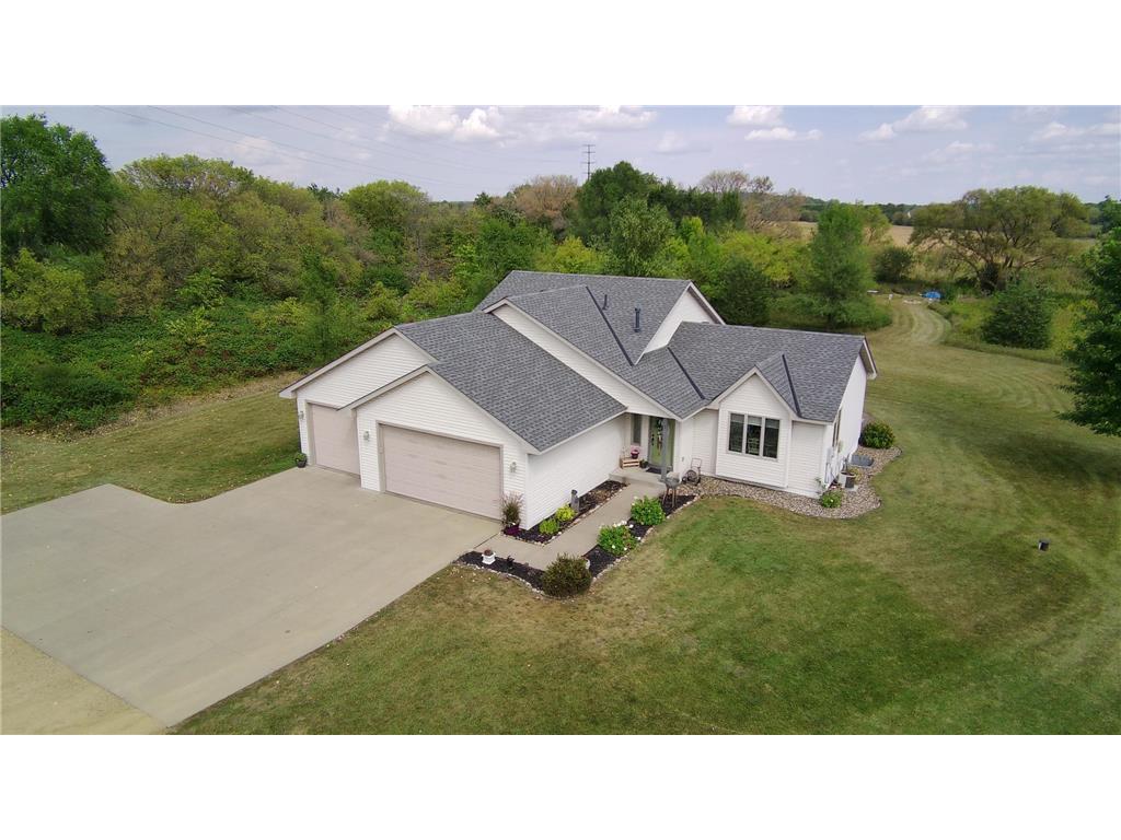 696 Zephyr Lane, Hudson, WI, 54016 MLS 6446752 Edina Realty