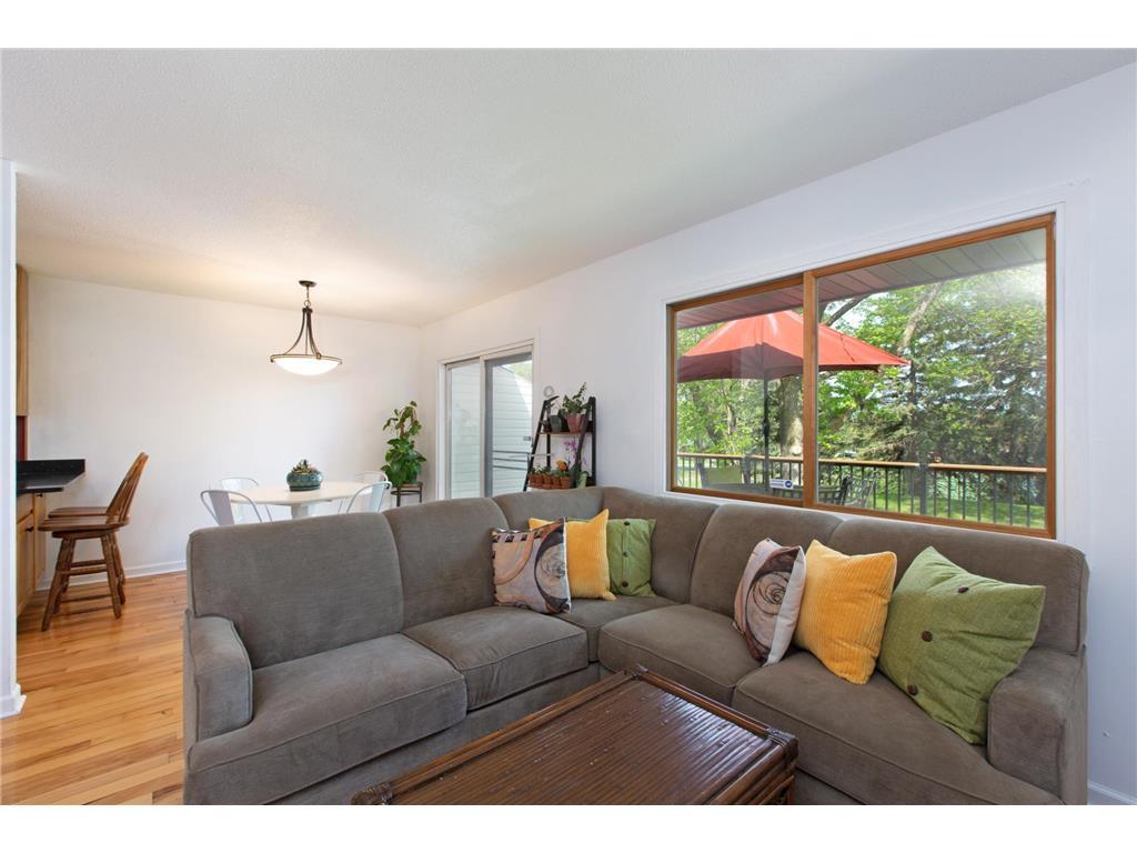 697 E 143rd Street Burnsville MN 55337 6363074 image1