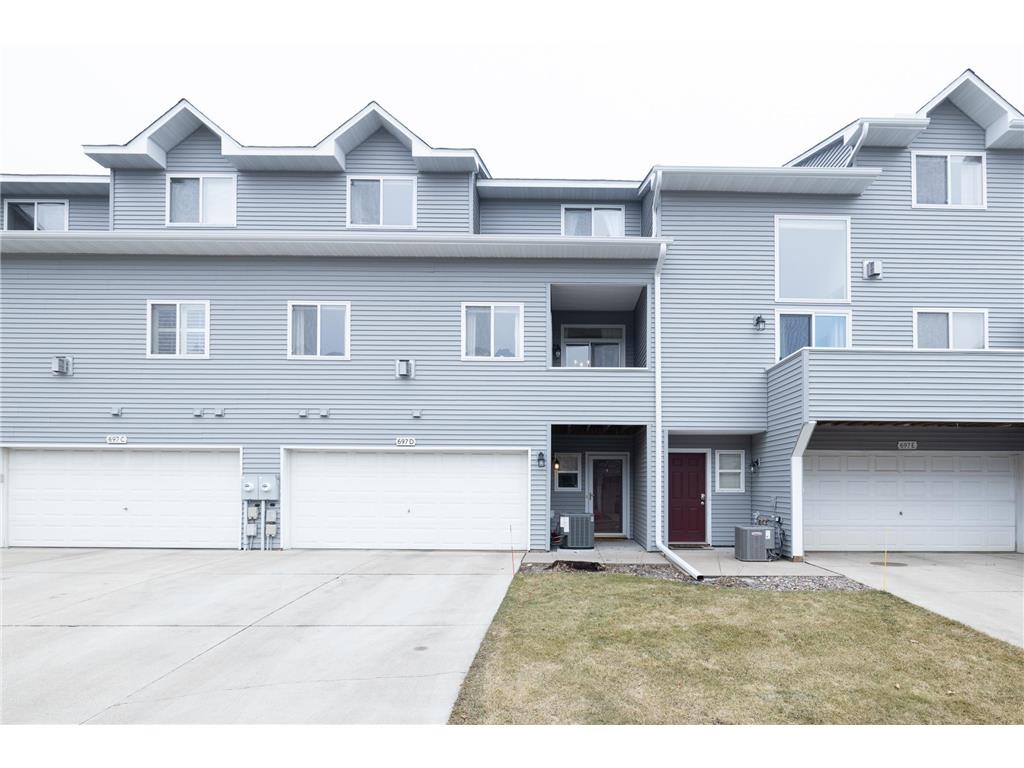 697 Kingfisher Lane #D Woodbury MN 55125 6482411 image1