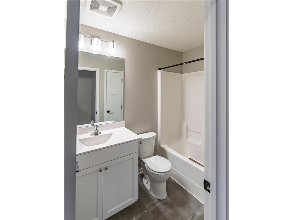 697 Shardlow Place NE Byron MN 55920 7023841 image15