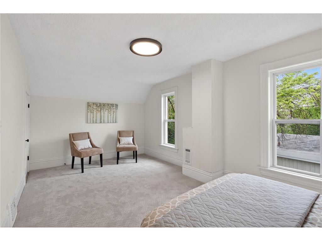 697 Tuscarora Avenue Saint Paul MN 55102 7069172 image15