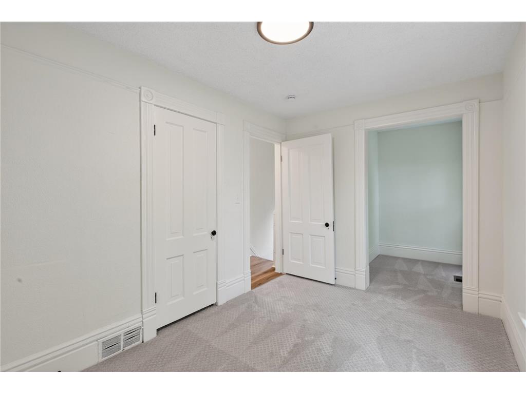697 Tuscarora Avenue Saint Paul MN 55102 7069172 image19