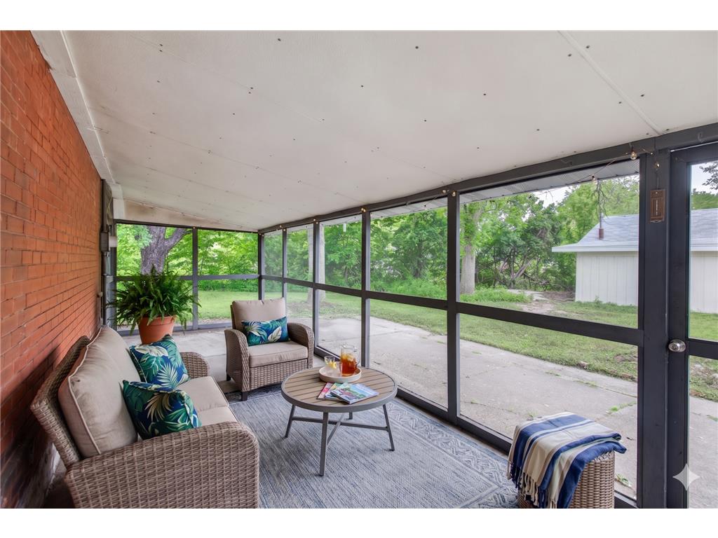 697 Tuscarora Avenue Saint Paul MN 55102 7069172 image22