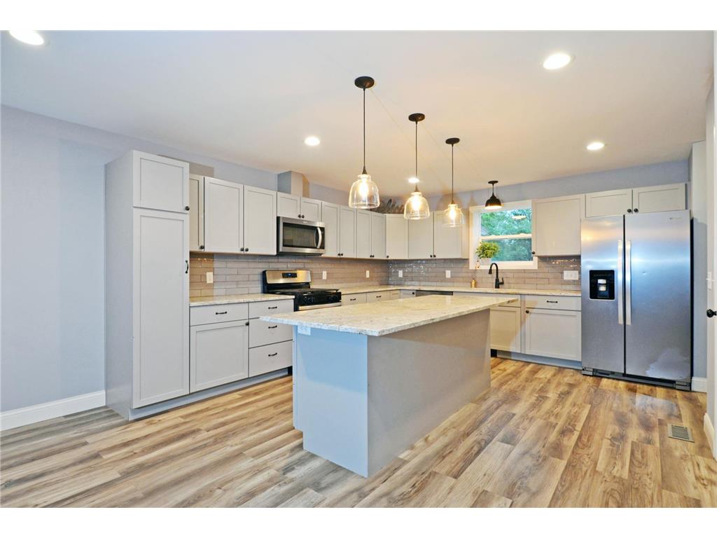 698 Desoto Street Saint Paul MN 55130 6537591 image1