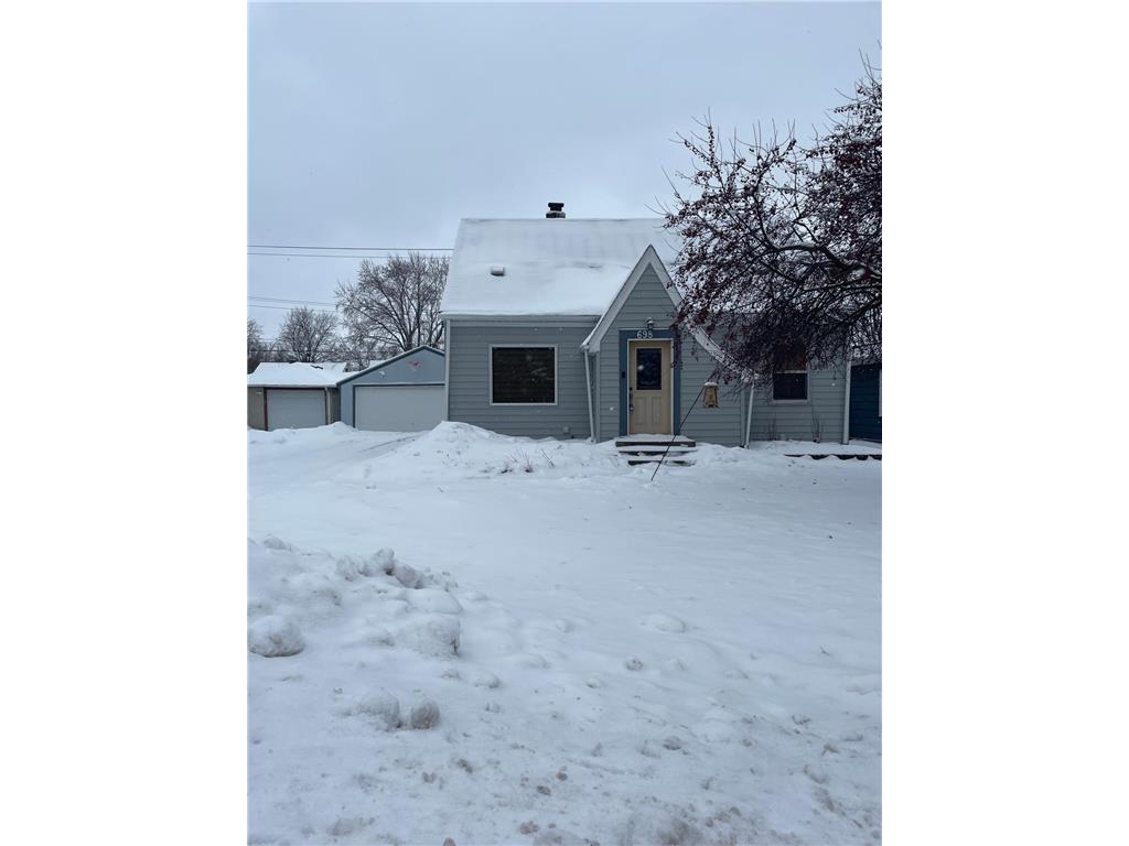 698 Larpenteur Avenue W Saint Paul MN 55113 6803766 image1