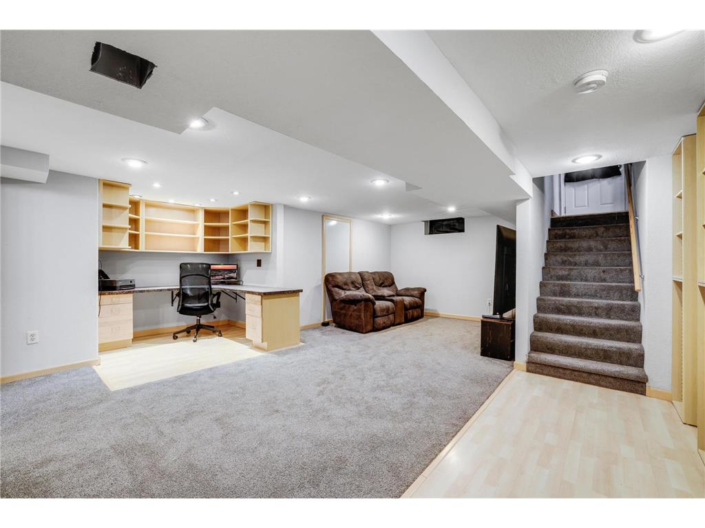 698 Larpenteur Avenue W Saint Paul MN 55113 6803766 image20