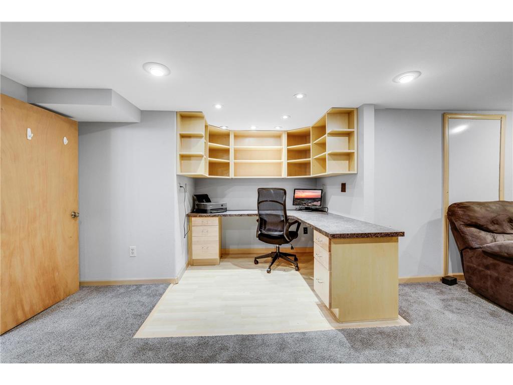 698 Larpenteur Avenue W Saint Paul MN 55113 6803766 image22