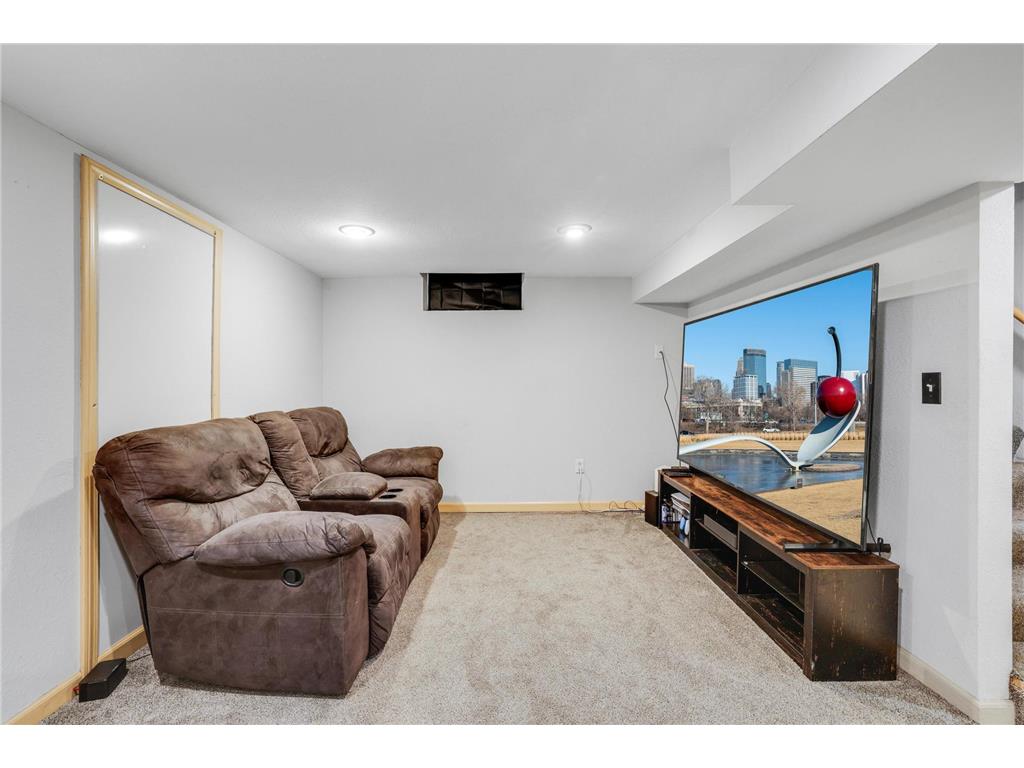 698 Larpenteur Avenue W Saint Paul MN 55113 6803766 image23