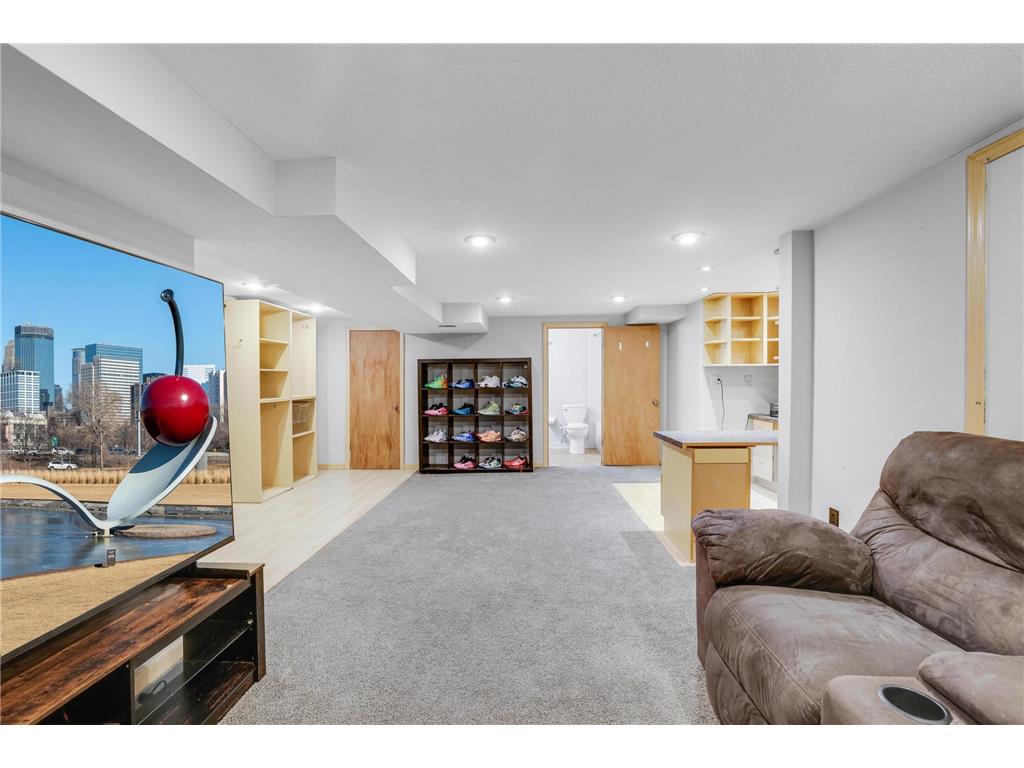 698 Larpenteur Avenue W Saint Paul MN 55113 6803766 image24