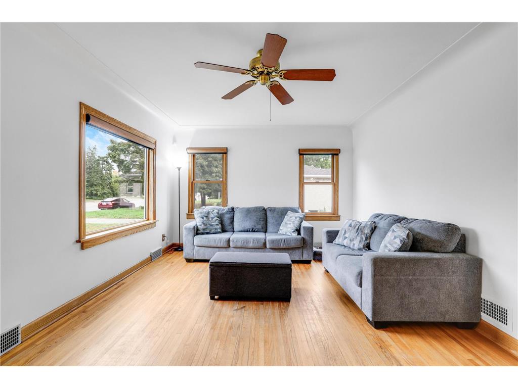 698 Larpenteur Avenue W Saint Paul MN 55113 6803766 image5