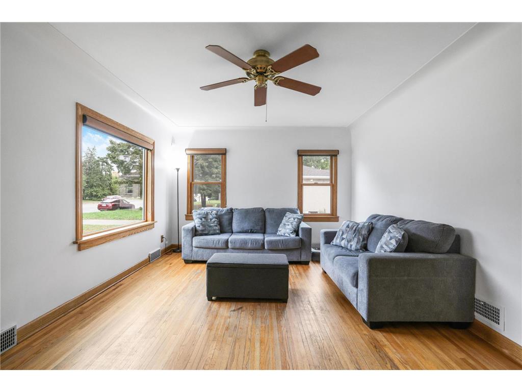 698 Larpenteur Avenue W Saint Paul MN 55113 6803766 image6