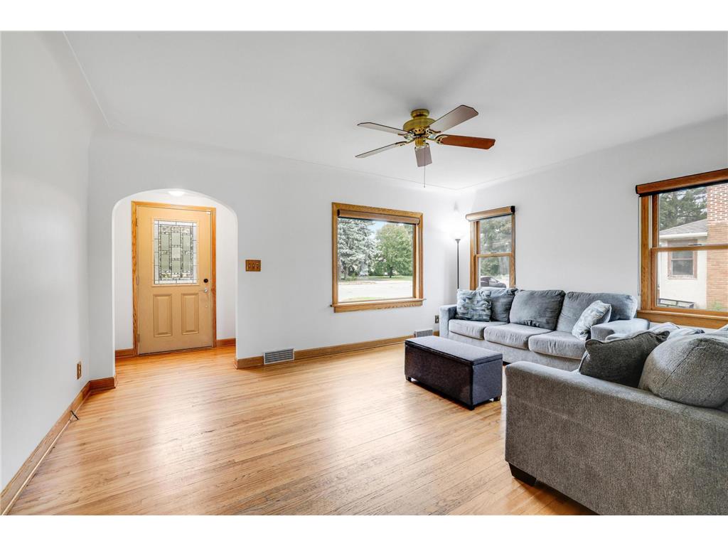 698 Larpenteur Avenue W Saint Paul MN 55113 6803766 image7