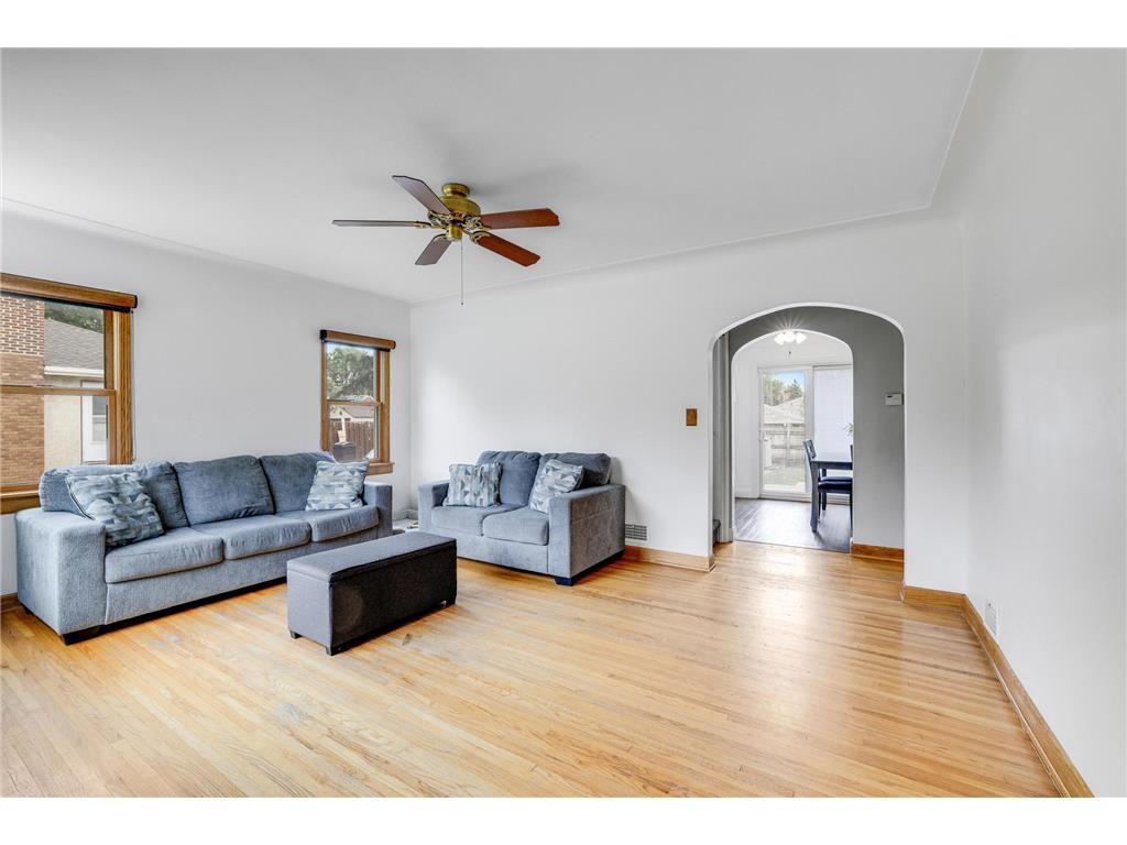 698 Larpenteur Avenue W Saint Paul MN 55113 6803766 image9