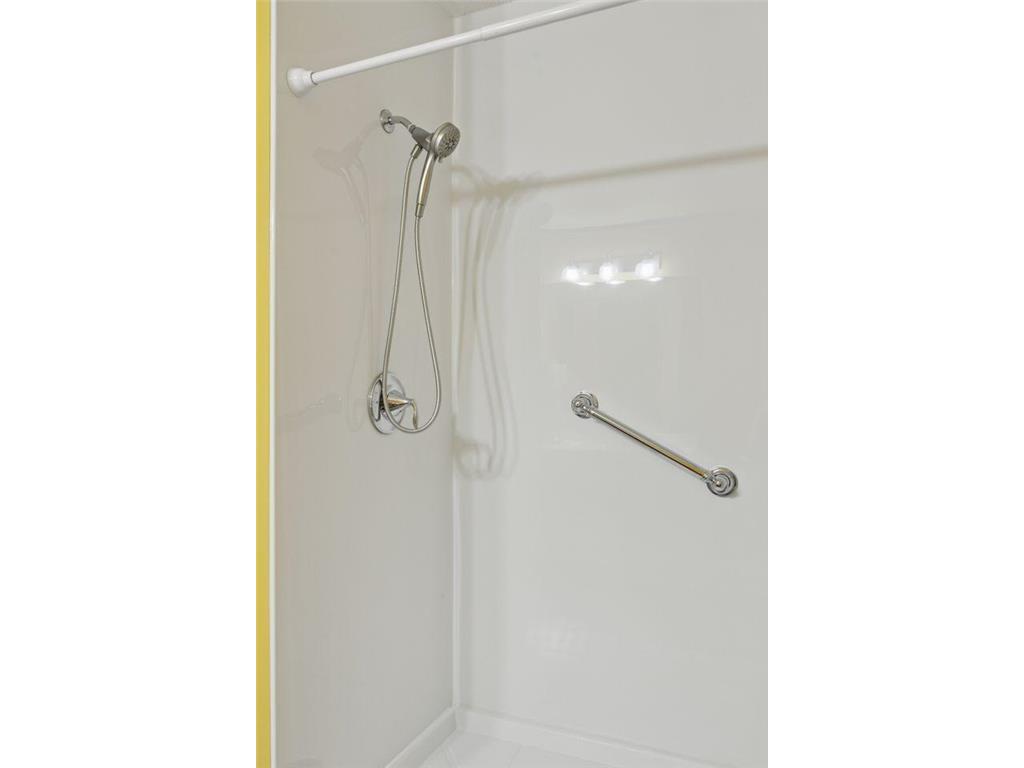 698 Monn Avenue Vadnais Heights MN 55127 6823029 image21