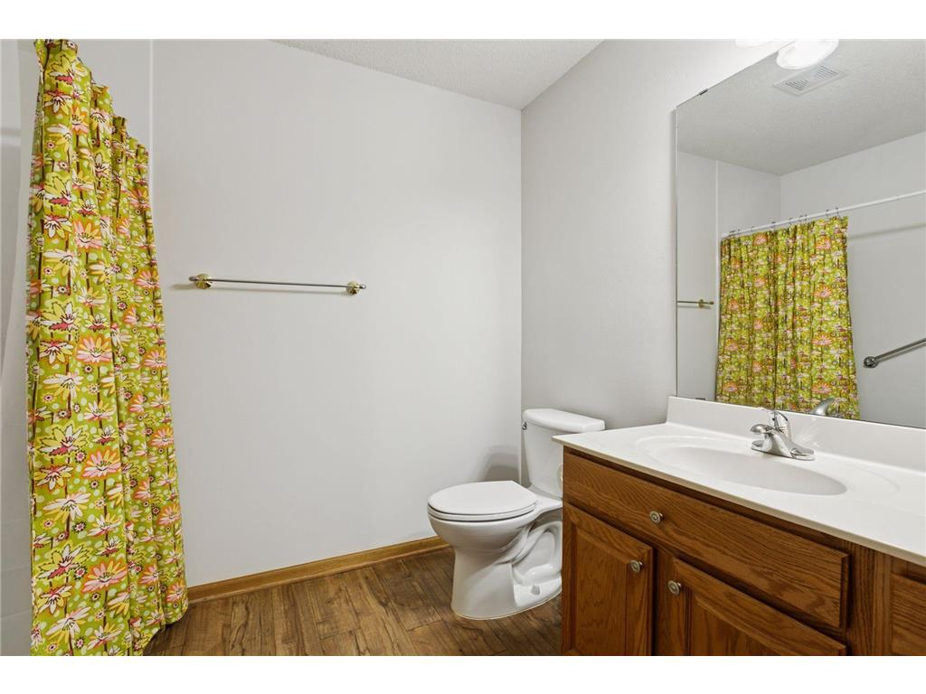 698 Monn Avenue Vadnais Heights MN 55127 6823029 image24