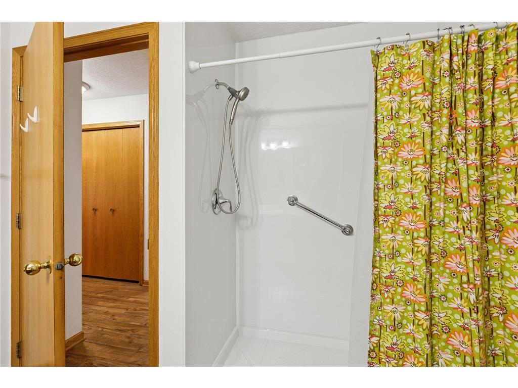 698 Monn Avenue Vadnais Heights MN 55127 6823029 image26