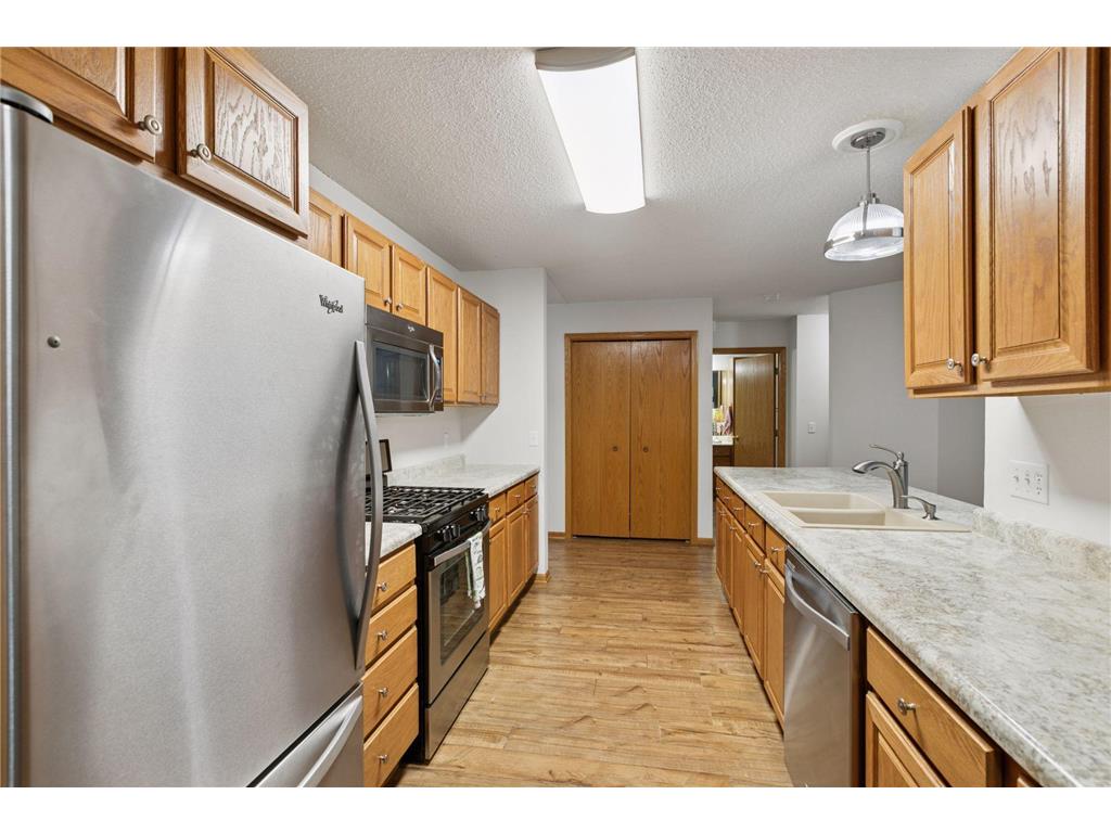 698 Monn Avenue Vadnais Heights MN 55127 6823029 image8