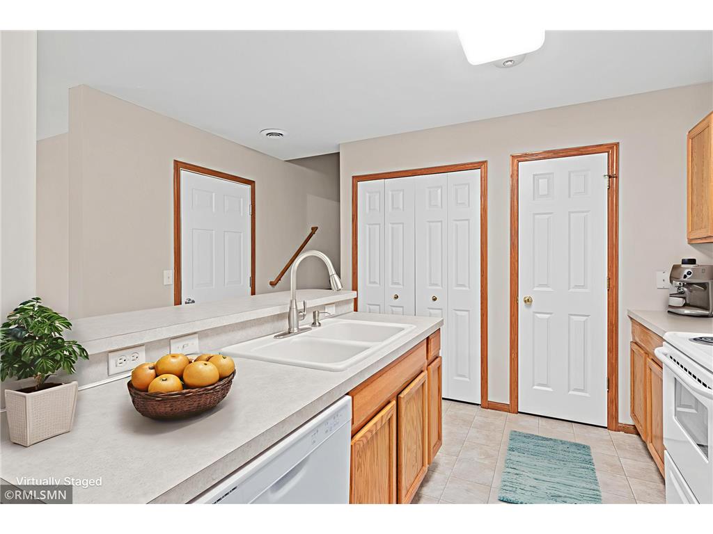 6983 21st Street N Oakdale MN 55128 7000263 image10