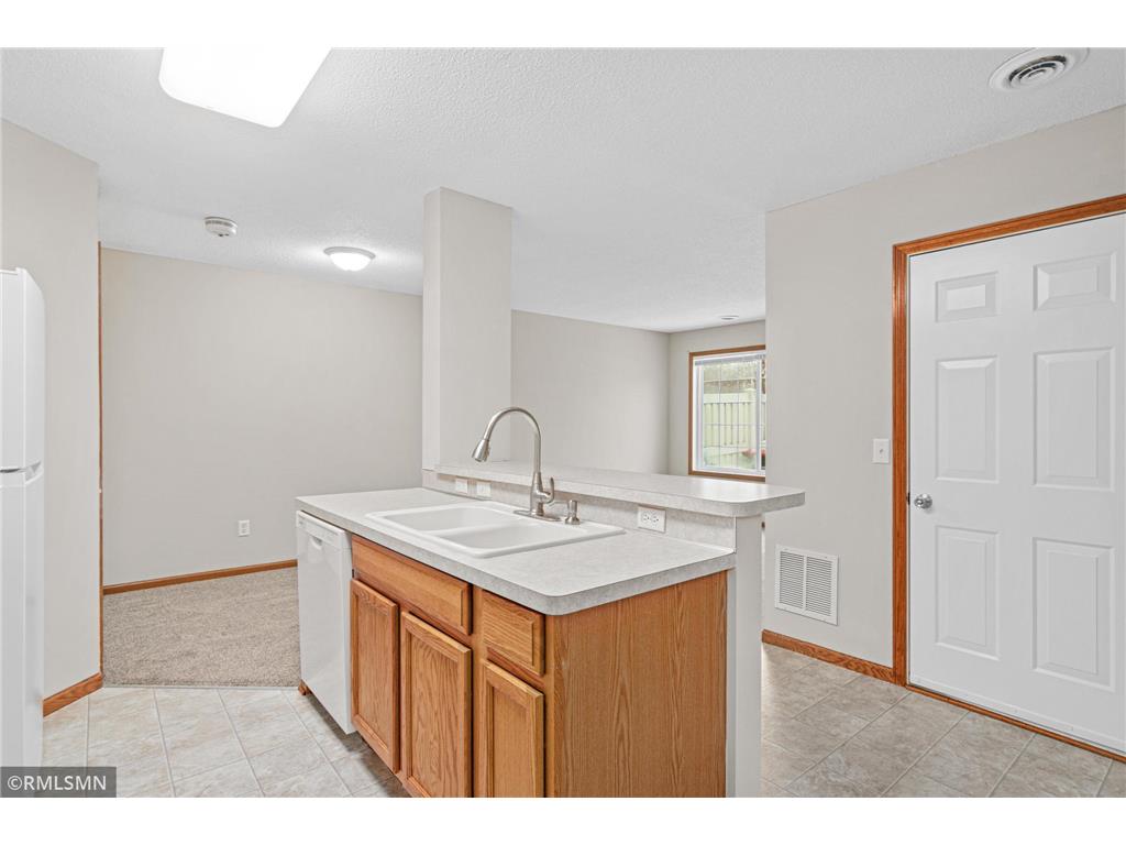 6983 21st Street N Oakdale MN 55128 7000263 image13