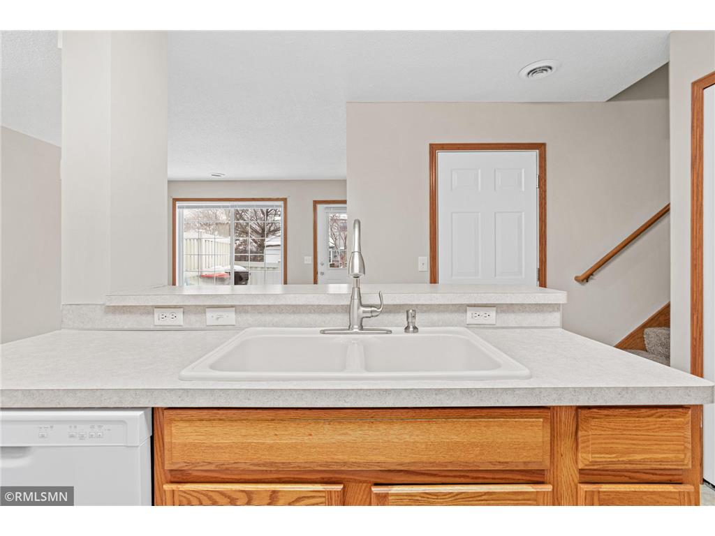 6983 21st Street N Oakdale MN 55128 7000263 image14