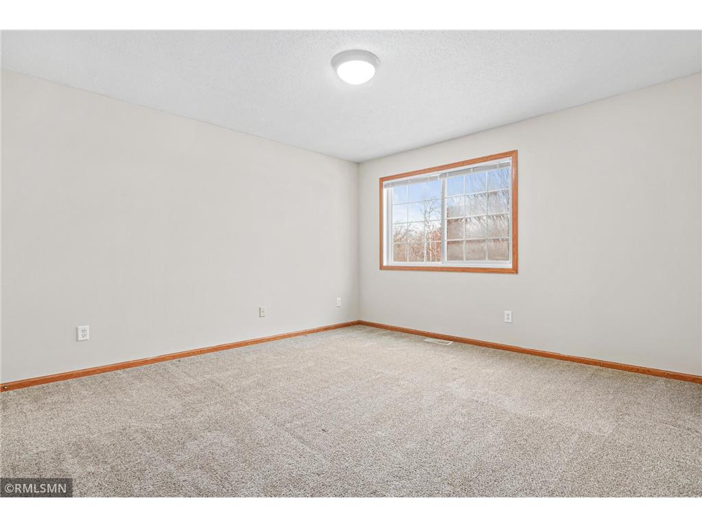 6983 21st Street N Oakdale MN 55128 7000263 image19