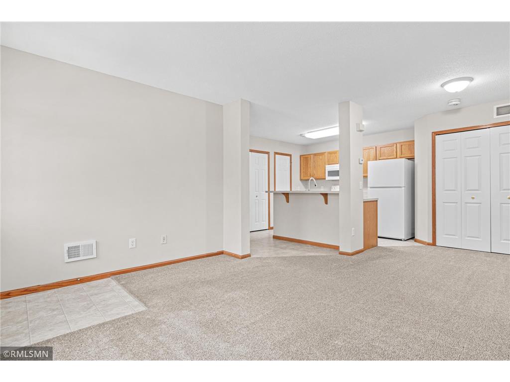 6983 21st Street N Oakdale MN 55128 7000263 image4