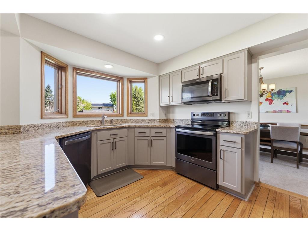 6989 Wyndham Alcove Woodbury MN 55125 7068851 image3