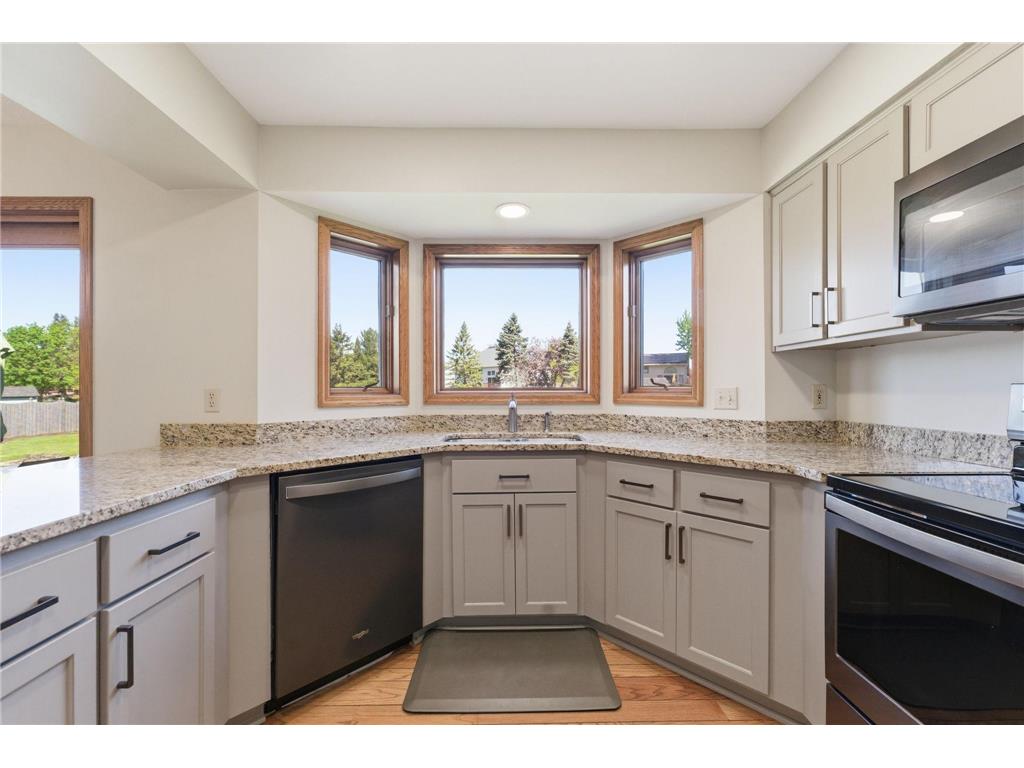 6989 Wyndham Alcove Woodbury MN 55125 7068851 image4