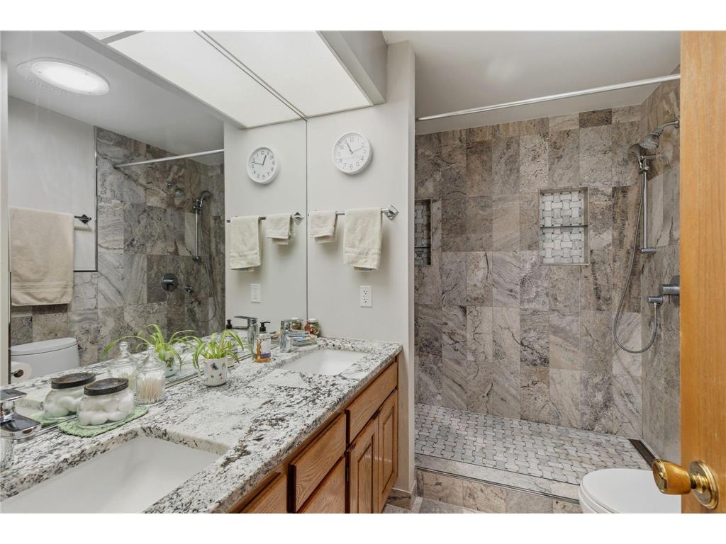 699 Calvin Court Eagan MN 55123 7062469 image13