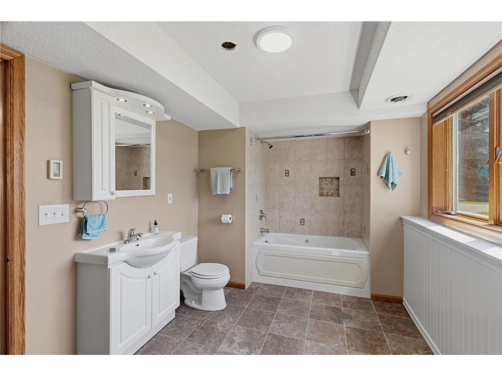 699 Calvin Court Eagan MN 55123 7062469 image20