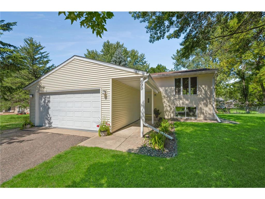 699 Doris Avenue, Shoreview, MN 55126 MLS 6266320 Edina Realty