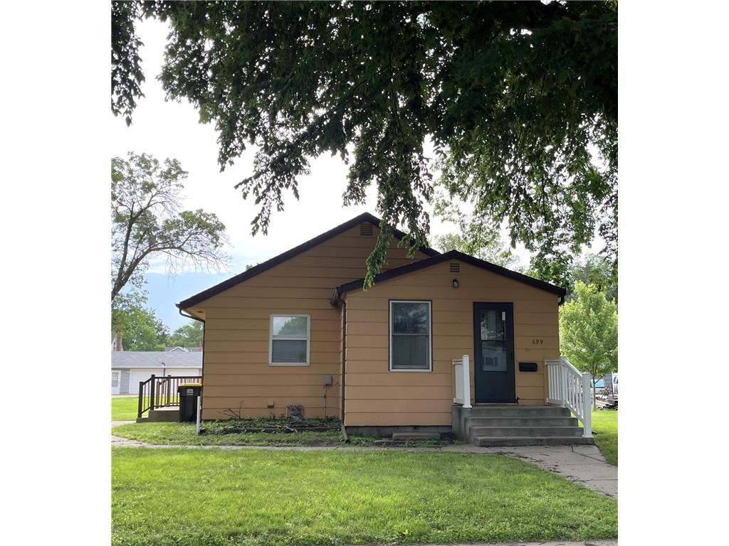 699 Drake Windom MN 56101 6553138 image1