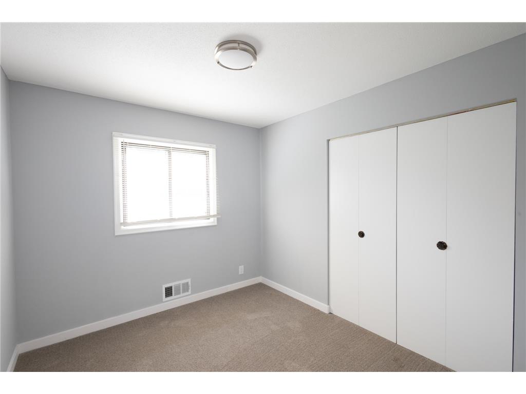 6990 Dawn Avenue Inver Grove Heights MN 55076 7078636 image10