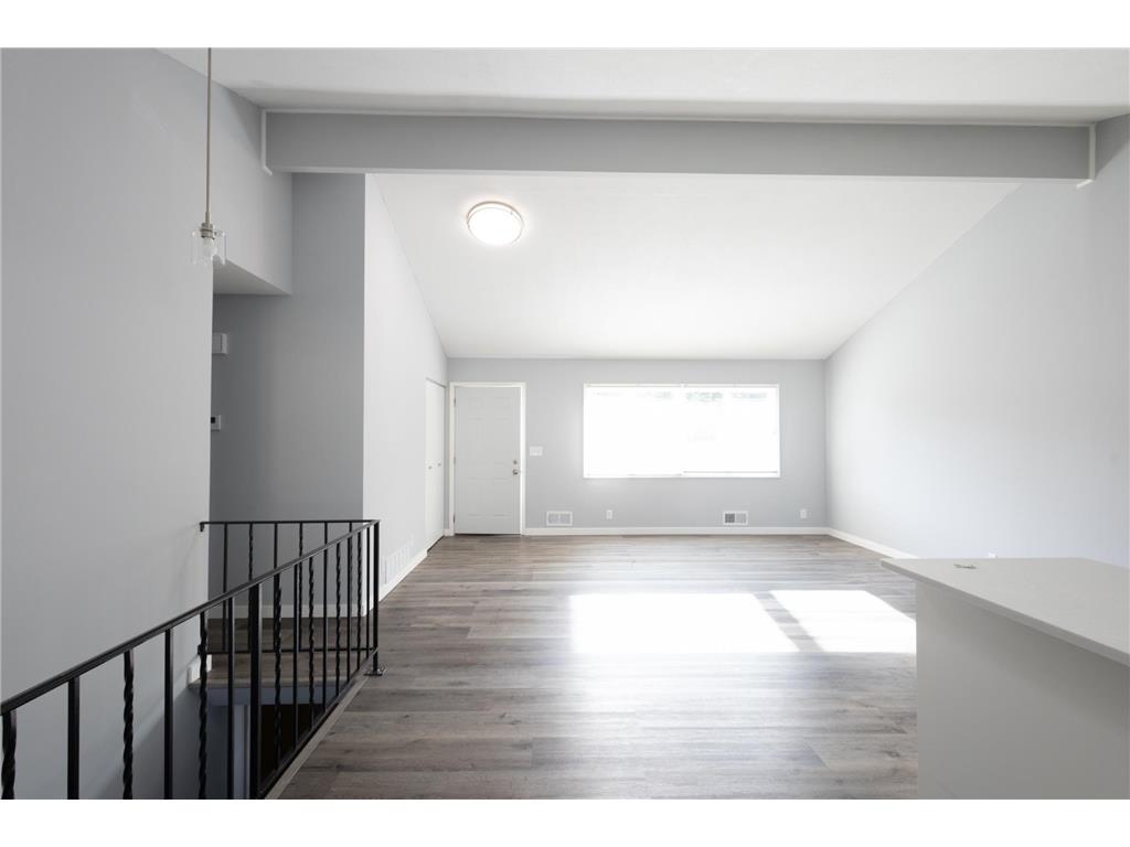 6990 Dawn Avenue Inver Grove Heights MN 55076 7078636 image3