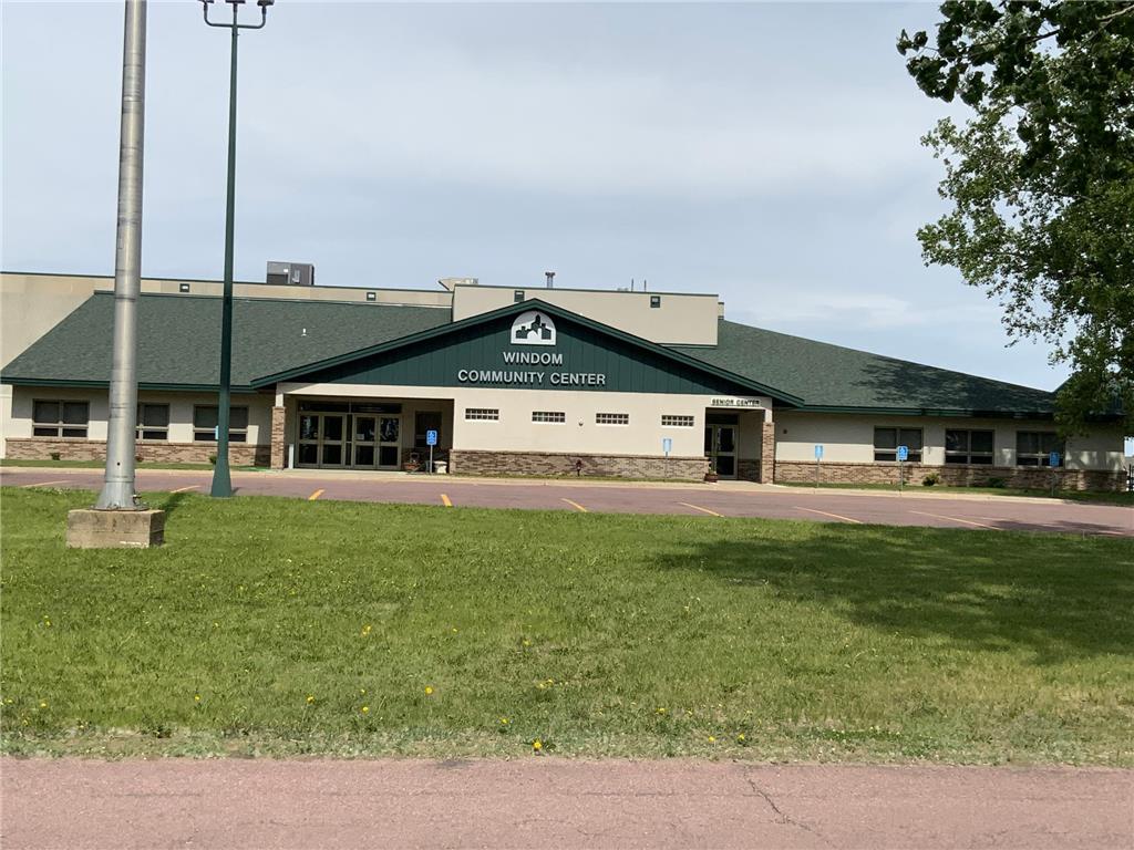 7 Cottonwood Lake Boulevard Windom MN 56101 - Cottonwood 7088194 image40
