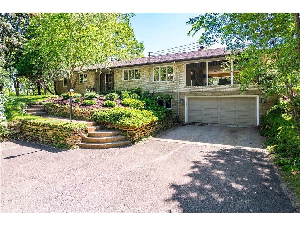 7 Thompson Lane, North Oaks, MN, 55127 MLS 6213944 Edina Realty