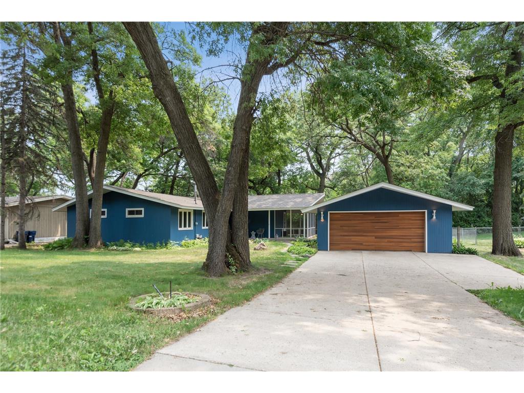 7 Woodland Drive Burnsville MN 55337 6389690 image1