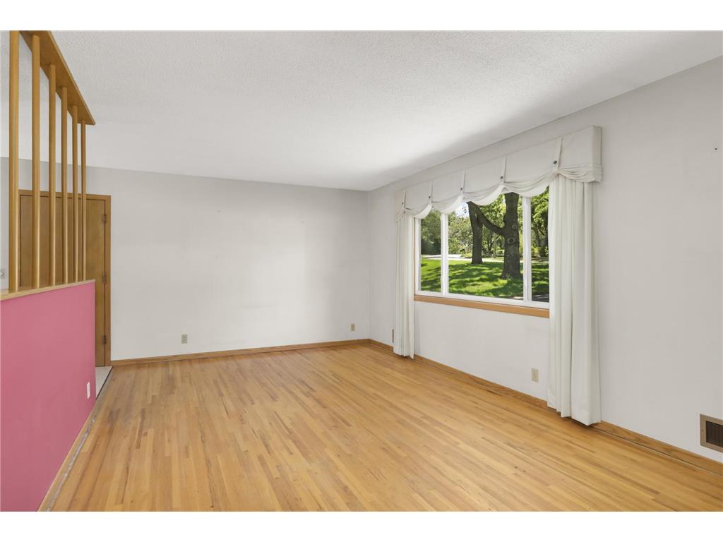 70 Kingsview Lane N Plymouth MN 55447 7049531 image10