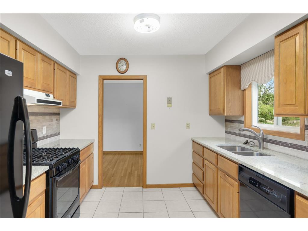 70 Kingsview Lane N Plymouth MN 55447 7049531 image14
