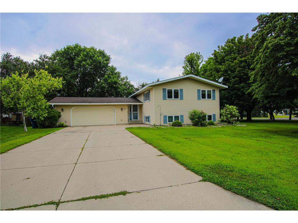 700 18th Street S Benson MN 56215 6766796 image1