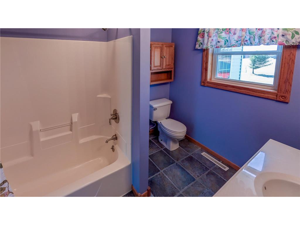 700 38th Ave NE Austin MN 55912 7052712 image30