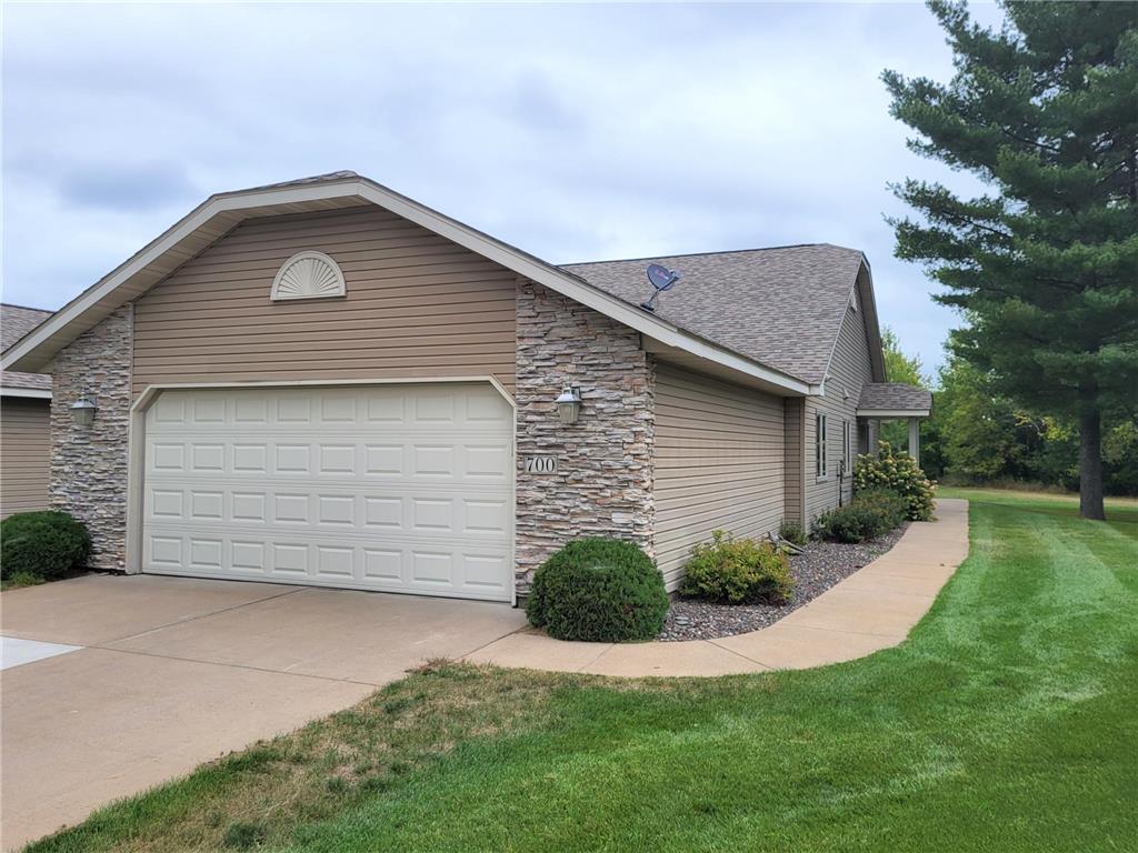 700 Deer Path, Osceola, WI, 54020 MLS 6429985 Edina Realty