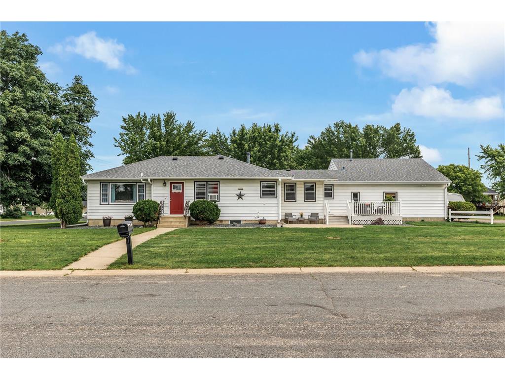 700 E Church Street Belle Plaine MN 56011 6697794 image1