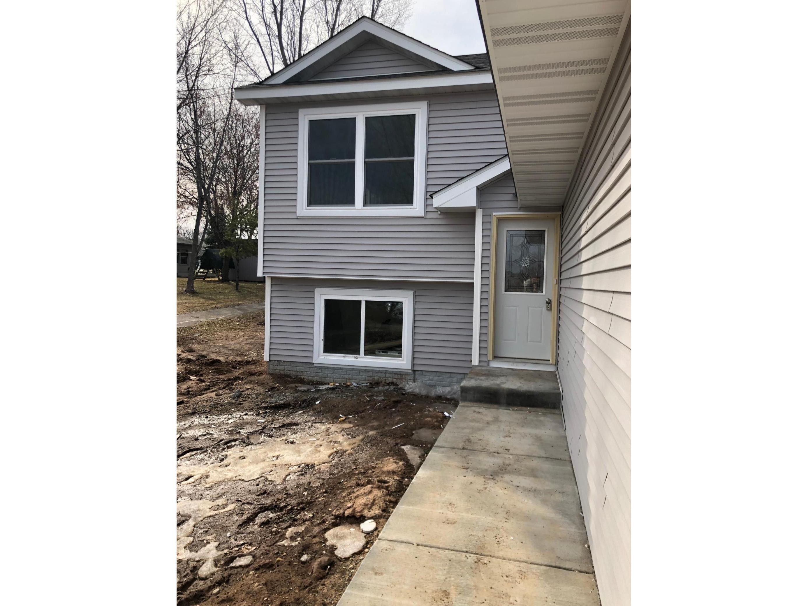 700 Lacie D Lane, Roberts, WI 54023 MLS 5714786 Edina Realty