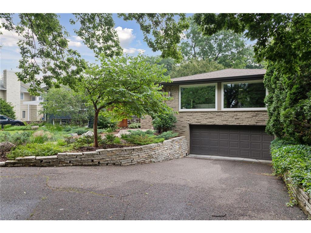 700 Mississippi River Boulevard S Saint Paul MN 55116 - Mississippi 6747885 image1